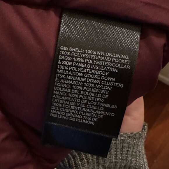 NWOT The North Face Maroon Hooded Aconcagua down Jacket women’s XS - Picture 6 of 6